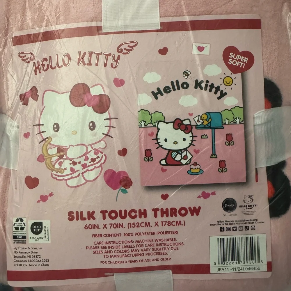 New hello kitty blanket valentines theme
